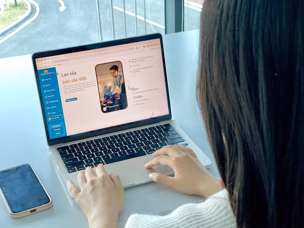 2. Vietnam Airlines xác định nền tảng số là yếu tố then chốt để nâng cao trải nghiệm khách hàng theo tiêu chuẩn dịch vụ 5 sao quốc tế