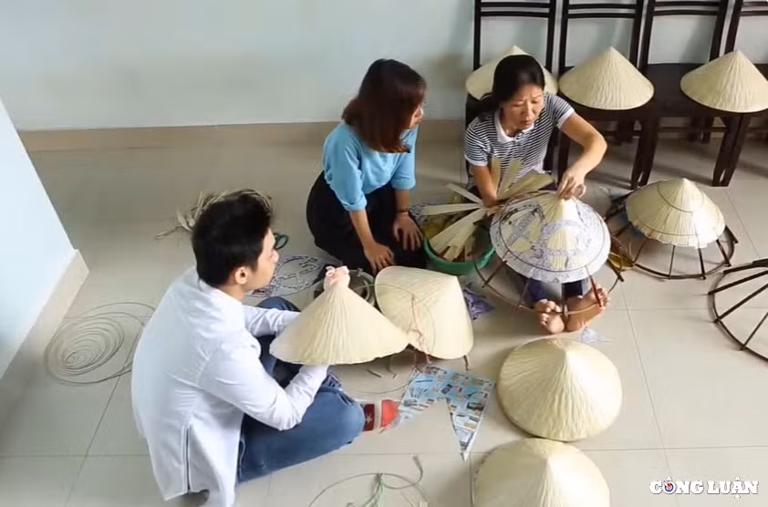 lang non phu cam net dep truyen thong khong the bo lo khi den co do hue hinh 2