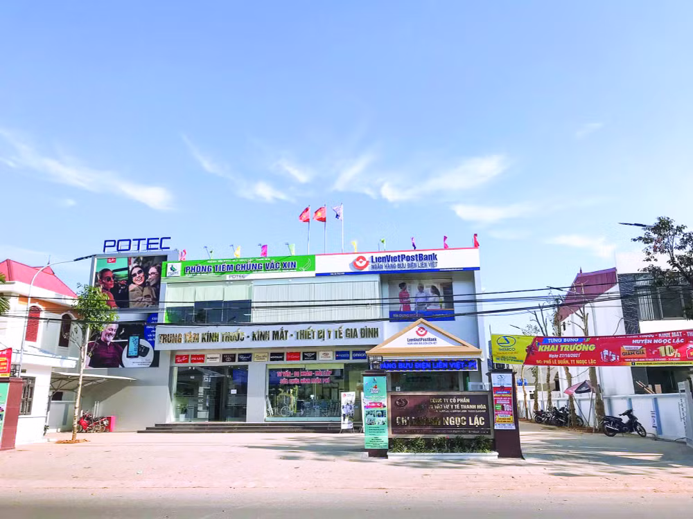 trung tam kinh thuoc kinh mat may tro thinh thanh hoa hay yen tam de chung toi cham soc doi mat cho ban hinh 2