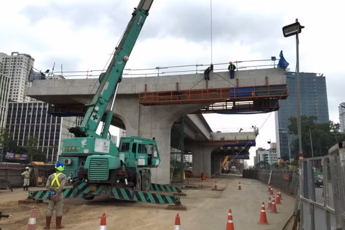Lùi tiến độ hoàn thành dự án đầu tư xây dựng cầu cạn đoạn Mai Dịch - Nam Thăng Long đến cuối năm 2020. Ảnh: TL