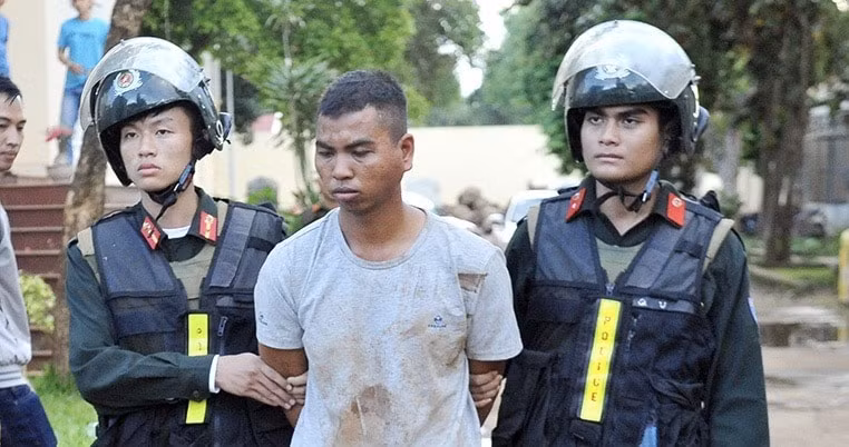 vu tan cong tru so ubnd xa tai dak lak da bat 26 doi tuong thu giu mot so vu khi quan dung hinh 1
