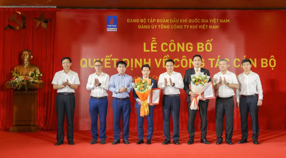 cong bo va trao quyet dinh cho mot so lanh dao cap cao cua pv gas hinh 1