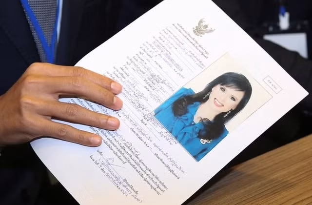 Lá đơn đề cử công chúa Ubolratana ra tranh cử Thủ tướng. Ảnh: Reuters