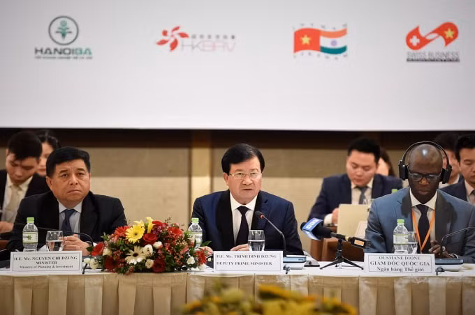Phó Thủ tướng Trịnh Đình Dũng khẳng định Chính phủ ghi nhận và đề cao vai trò của doanh nghiệp để phát triển nhanh và bền vững đất nước. Ảnh: VGP