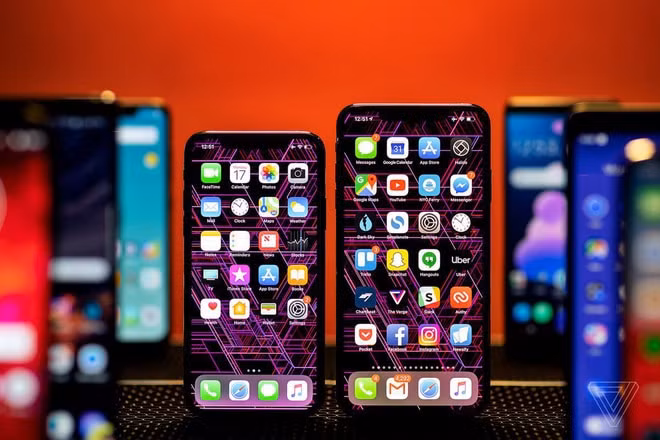 Thị trường smartphone cao cấp suy giảm, Apple nắm một nửa thị trường.