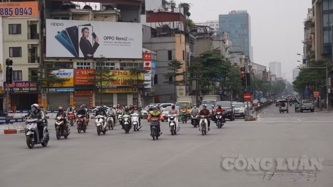 Khu vực Hà Nội đêm và sáng sớm trời lạnh.