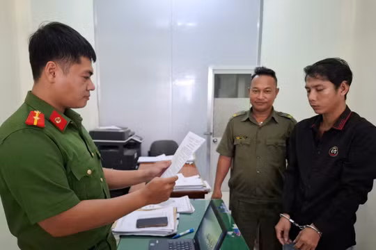 Nam thanh niên mang dao đi giải quyết mâu thuẫn, chém nhầm người khác bị thương
