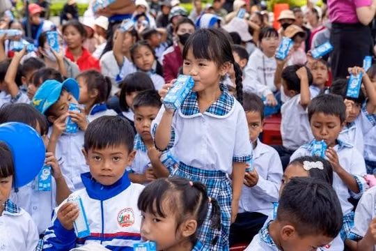 Vinamilk cùng quỹ sữa vươn cao Việt Nam lan tỏa cơ hội và niềm tin cho trẻ em Lâm Đồng