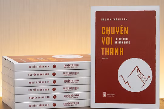 Cuốn Chuyện với Thanh - Lời kể mới về Ánh sáng. Ảnh: Spiderum.