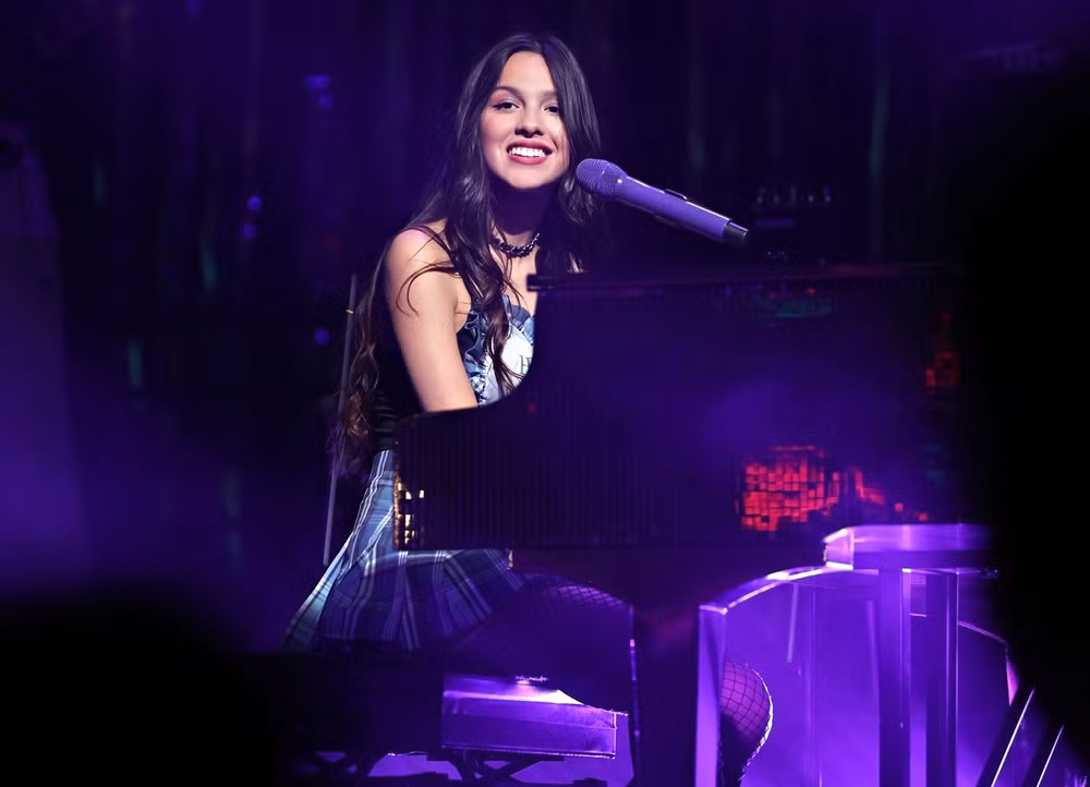 olivia rodrigo mac chung benh la khien conhin thay mau sac cua am nhac hinh 2