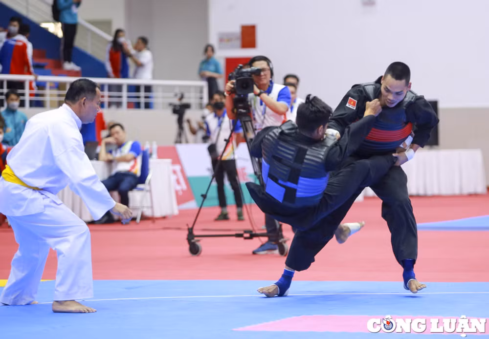 tran dinh nam voi doi chan dai de dang lay hcv pencak silat o hang can 75kg hinh 5