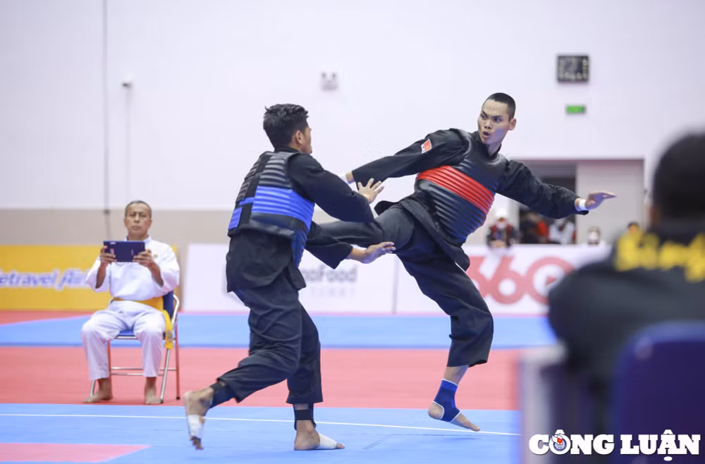 tran dinh nam voi doi chan dai de dang lay hcv pencak silat o hang can 75kg hinh 2