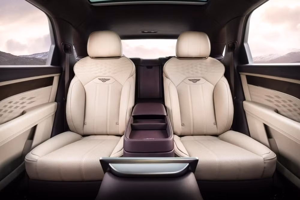 bentley ra mat bentayga phien ban truc co so keo dai nang tam dong xe suv sieu sang hinh 4