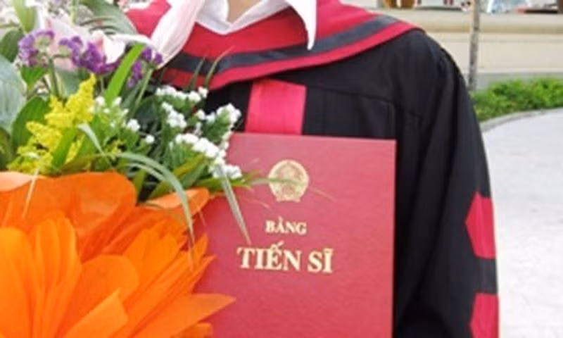 tu vu viec tien si cau long co can thay quy che dao tao tien si hinh 2