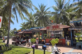Tiểu thương 'kêu cứu' vì bị thu hồi lại các quầy dịch vụ tại Đà Nẵng: Cần xem xét sự việc thấu tình đạt lý!