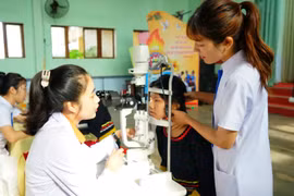 Gia Lai: Triển khai dự án “Mắt giả yêu thương” gắn kết cộng đồng