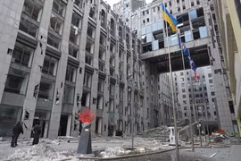 Nga không kích đáp trả dữ dội nhiều mục tiêu quân sự ở Ukraine