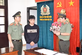Mua súng trên mạng bán kiếm lời, nam thanh niên bị khởi tố