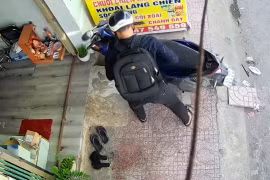 Phá khóa, ăn trộm xe máy giữa ban ngày