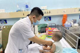 TP HCM ghi nhận hơn 400 ca tay chân miệng, 167 ca sốt xuất huyết trong tuần 29