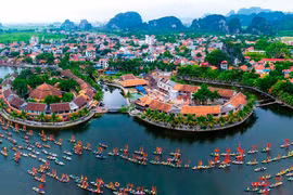 Thành lập thành phố Hoa Lư thuộc tỉnh Ninh Bình