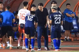 Ghi điểm với HLV Kim Sang Sik, Đình Trọng sáng cửa trở lại tuyển Việt Nam