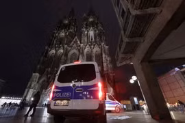 Cảnh sát Đức bắt thêm ba người âm mưu tấn công Nhà thờ Cologne