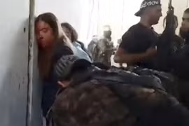 Gia đình con tin Israel công bố video các nữ quân nhân bị Hamas bắt giữ