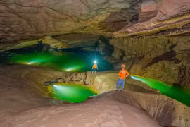 Phát hiện hồ nước bí ẩn ở Phong Nha - Kẻ Bàng