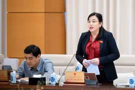 “Thầy cô giáo có thể không giàu có, song tấm lòng đạo đức phải giàu có”