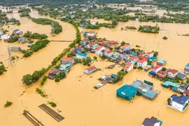 Quảng Bình dừng mọi hoạt động du lịch vì mưa lũ nghiêm trọng