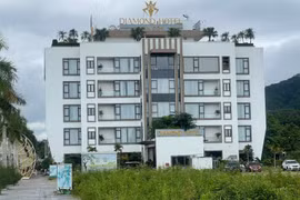 Tự 'phong 4 sao' để nâng giá, khách sạn ở Quảng Ninh bị phạt 90 triệu đồng
