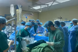 120 y, bác sĩ xuyên đêm lấy tạng được hiến từ bệnh nhân chết não