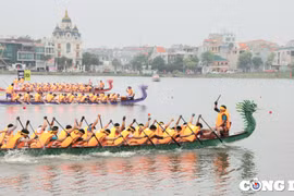 Phú Thọ: Đội chải Bạch Hạc vô địch giải Bơi chải thành phố Việt Trì mở rộng 2024