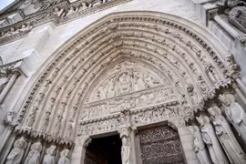 Nhà thờ Đức Bà Paris mở cửa trở lại sau 5 năm kể từ vụ hỏa hoạn kinh hoàng