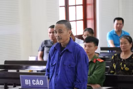 Truy sát hàng xóm vì con vịt què