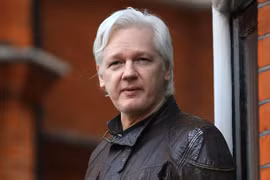 Nhà sáng lập WikiLeaks tạm không bị dẫn độ sang Mỹ