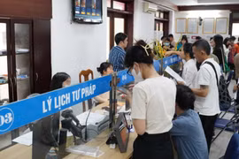 Đề xuất miễn phí cấp phiếu lý lịch tư pháp qua ứng dụng VNeID