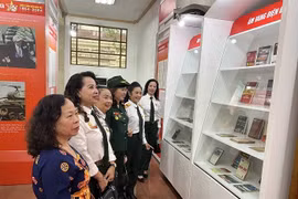 Triển lãm 800 tư liệu về chiến thắng Điện Biên Phủ