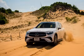 Loạt xe sang Mercedes-Benz giảm giá cuối năm