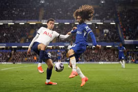 Chelsea dập tắt hi vọng vào top 4 của Tottenham