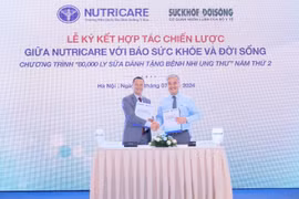 Tiếp tục triển khai chương trình 80.000 ly sữa dinh dưỡng dành tặng bệnh nhi ung thư