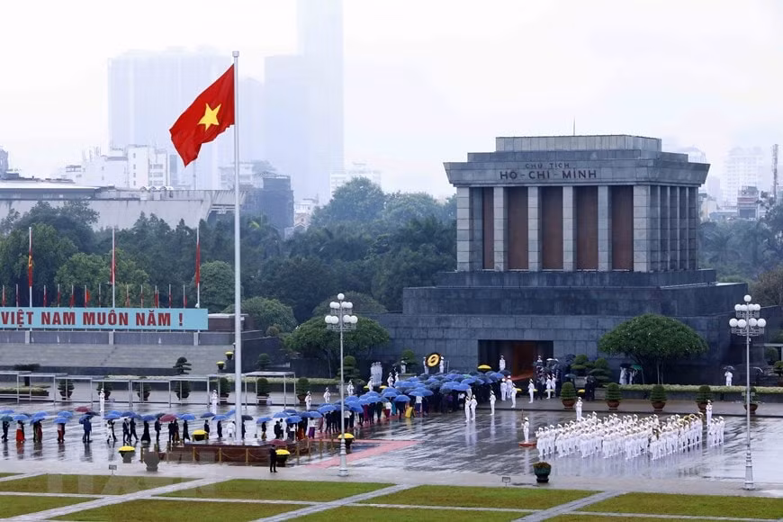 cac dai bieu quoc hoi vao lang vieng chu tich ho chi minh hinh 1