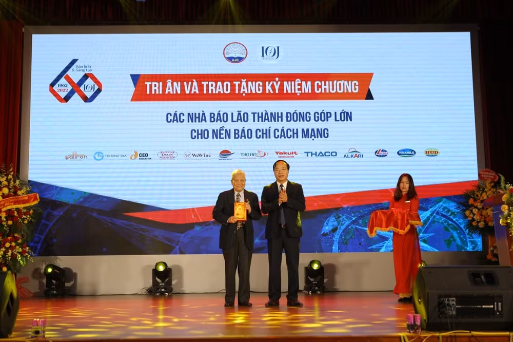 tu hao 60 nam nghien cuu dao tao nguon nhan luc bao chi cho dat nuoc hinh 4