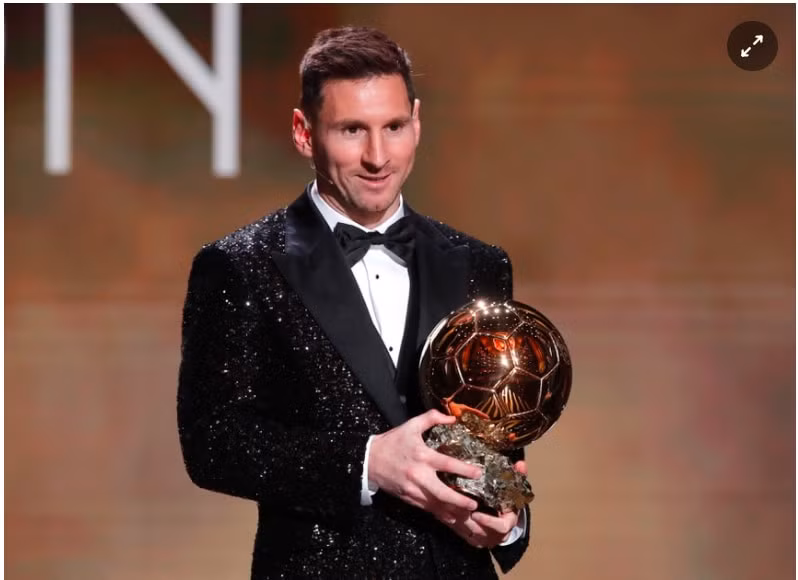 sieu sao lionel messi gianh qua bong vang 2021 hinh 1