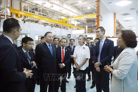 Tổng Bí thư, Chủ tịch nước Tô Lâm thăm Nhà máy mẫu cho công nghệ sản xuất tiên tiến
