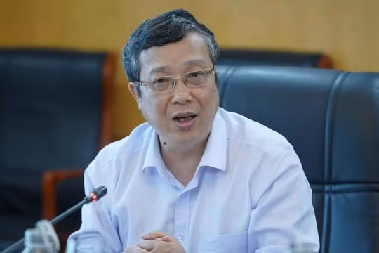 Khởi tố Thứ trưởng Bộ Nông nghiệp và Môi trường Hoàng Trung