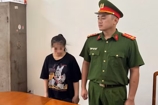 Thiếu quan sát khi đi xe đạp điện, cô gái 18 tuổi tông tử vong cụ bà đi bộ cùng chiều