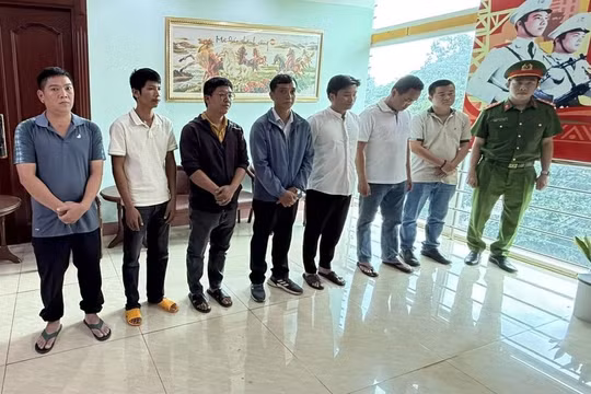 Đưa, nhận hối lộ để cấp khống giấy kiểm dịch động vật, 8 đối tượng bị khởi tố