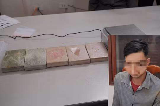 Đột kích lúc nửa đêm, thu giữ 5 bánh heroin tại xã Vinh Quý, tỉnh Cao Bằng